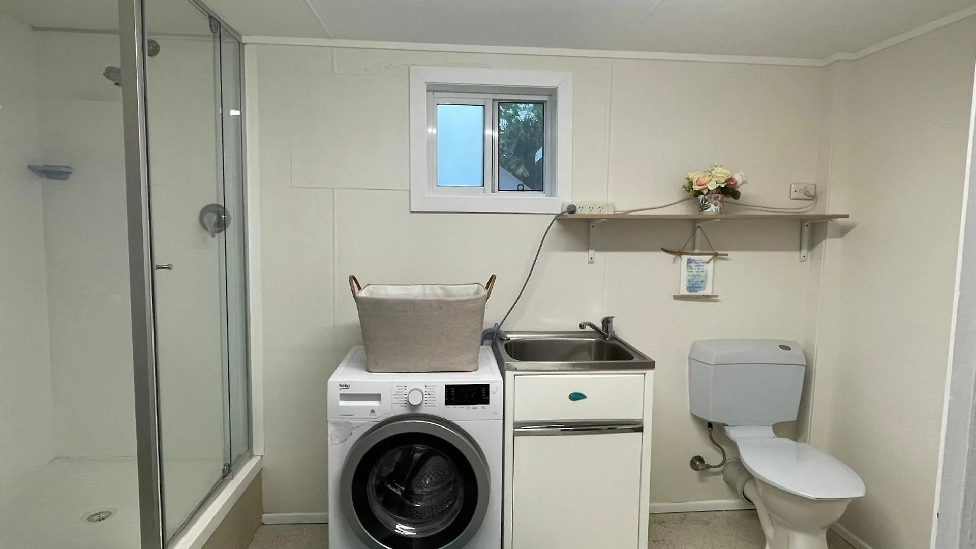 Holiday home Pet Friendly Beachfront Home- Sleeps 8 Toogoom Australia